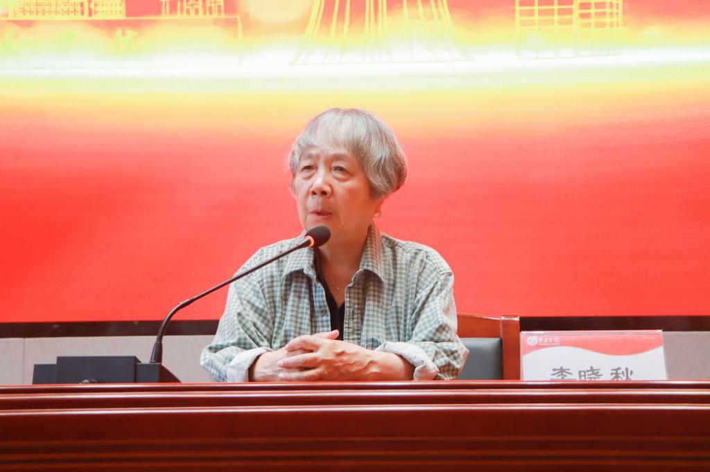 20250624我校举行纪念中国人民抗日战争胜利80周年暨隐蔽战线革命前辈后代交流活动 (2).jpg