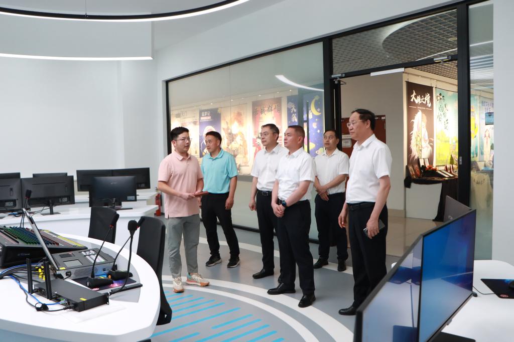 20240612左文副市长来我校调研 (1).jpg